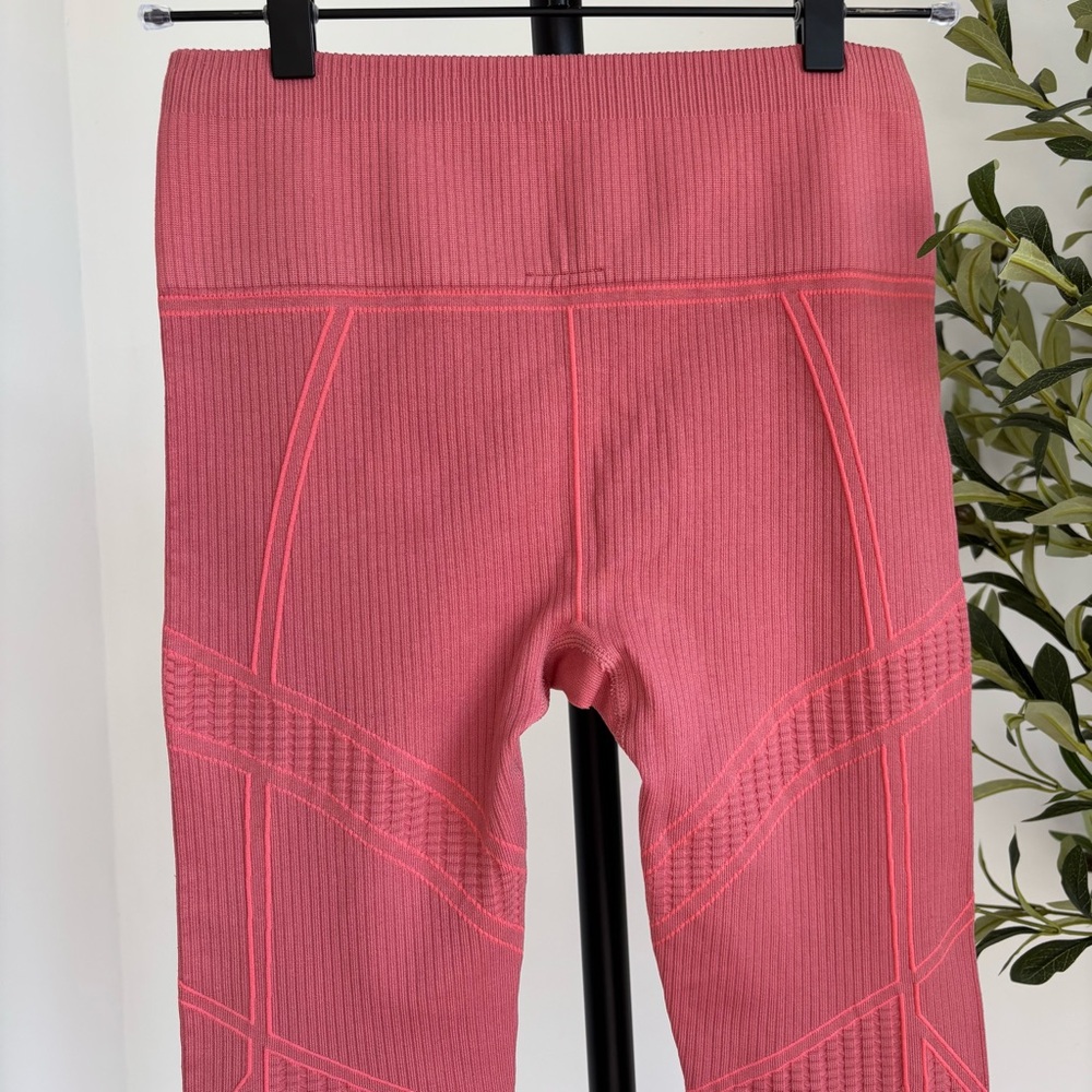 • [Fabletics] Ribbed Leggings • - Picture 5 of 7
